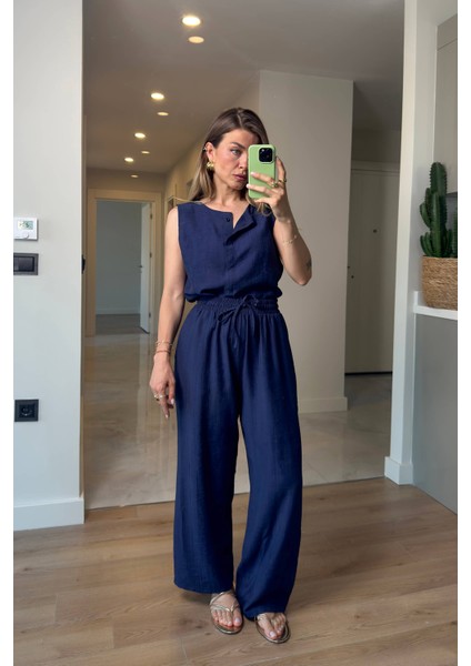 Lacivert Sıfır Kollu Önü Düğmeli Bol Paça Bluz Pantolon Takım