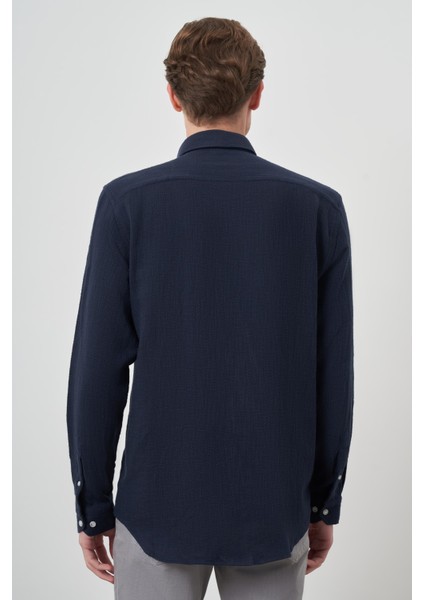 Erkek Lacivert Trend Keten Slim Fit Düğmeli Yaka Gömlek indirimleri