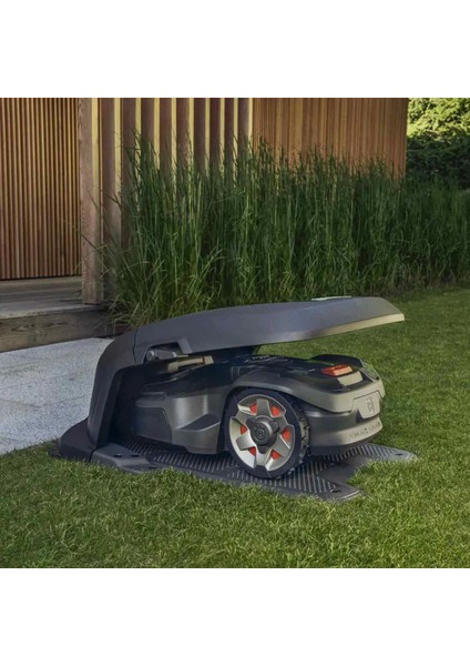 Automower 405XE Nera + Garaj – Akıllı Çim Biçme Robotu Seti (Yurt Dışı)