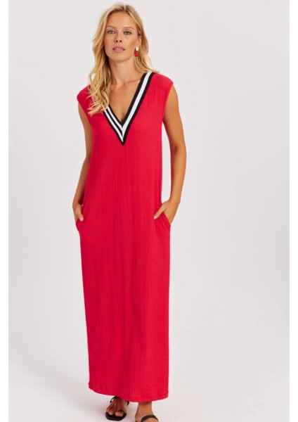 Kadın Kırmızı V Yaka Bloklu Maxi Elbise EY2779 fiyatları