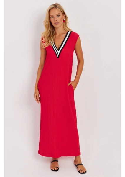 Kadın Kırmızı V Yaka Bloklu Maxi Elbise EY2779 fırsatları