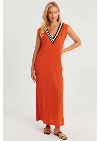 Kadın Turuncu V Yaka Bloklu Maxi Elbise EY2779 fiyatları