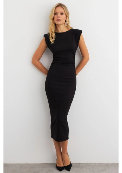 Kadın Siyah Omuzları Vatkalı Drape Maxi Elbise KED4252
