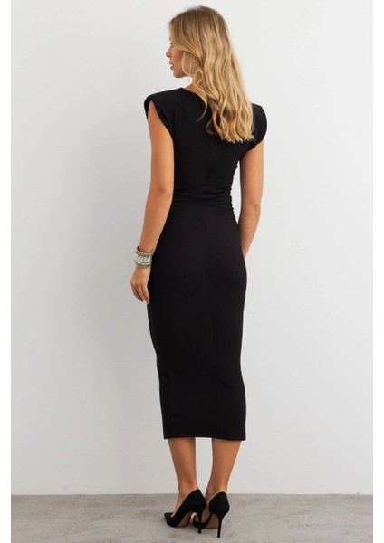 Kadın Siyah Omuzları Vatkalı Drape Maxi Elbise KED4252