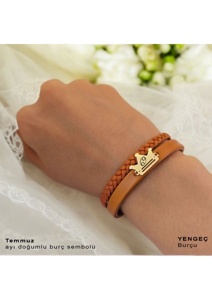 Temmuz Ayı Doğumları İçin Taç Motifli 14 Ayar Altın Plakalı Kahverengi Derili Hediye Bileklik-467AY
