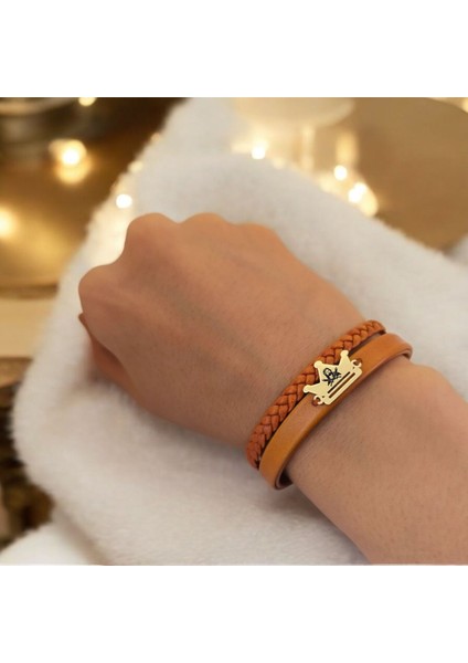 Hz Ali Temalı Taç Motifli 14 Ayar Altın Plakalı Kahverengi Derili Hediye Bileklik-467SEMBOL