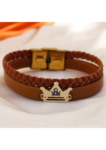 Hz Ali Temalı Taç Motifli 14 Ayar Altın Plakalı Kahverengi Derili Hediye Bileklik-467SEMBOL fiyatları