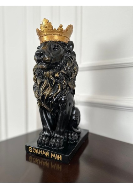 Aslan Kral Neon , Isme Özel Aslan Kral