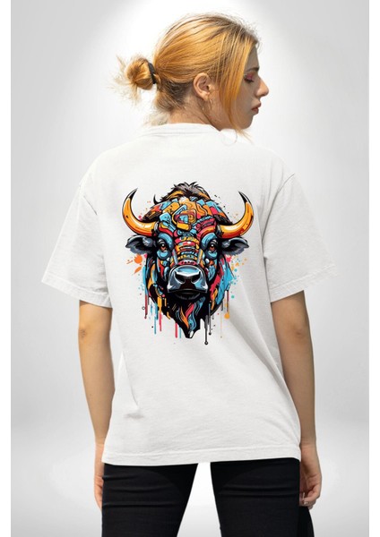 Boğa Gücü Yıkılmaz Kararlılığın Sembolü Beyaz Oversize Kadın Erkek Ön ve Sırt Baskılı Tişört indirimleri