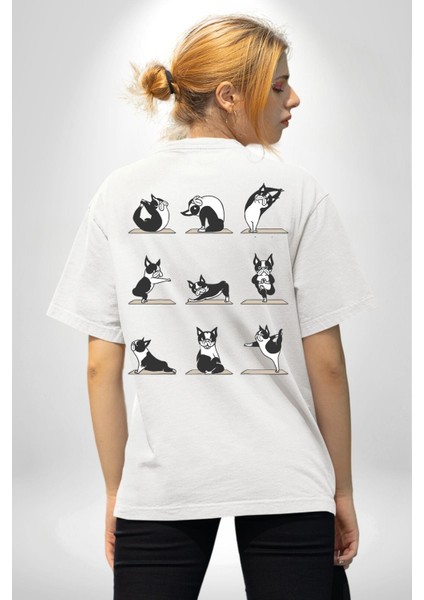 Yoga Yapan Yoga Hareketleri Yapan Köpek Beyaz Oversize Kadın Erkek Ön ve Sırt Baskılı Tişört indirimleri