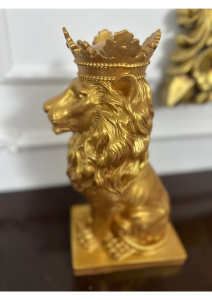 Aslan Kral Biblo Heykel