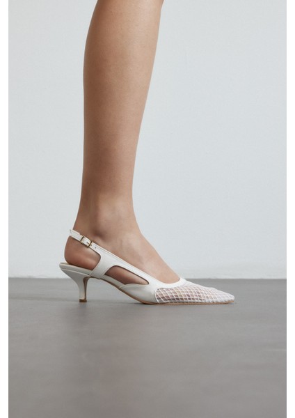 Beyaz Cilt File Detaylı Sivri Burun Kadın Topuklu Ayakkabı