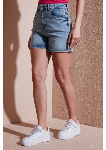 Streç Pamuklu Mom Fit Yüksek Bel Mini Kot Short Bayan Short 25Y0188K1 indirimleri