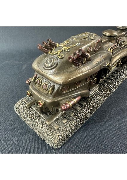 Steampunk Tren Veronese Design