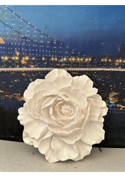 Beyaz Lotus Duvar Masa Çiçek 21CM