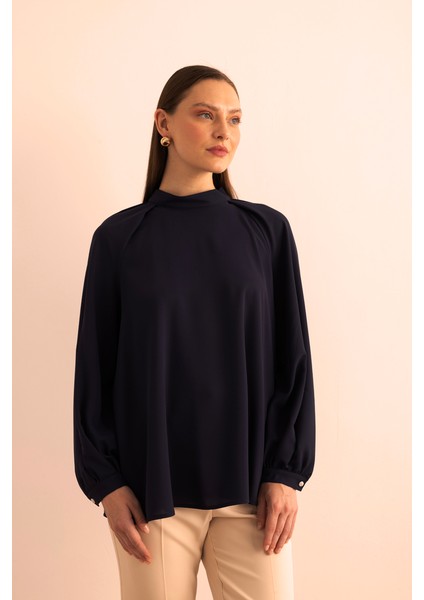 Yaka ve Omuz Kısmı Pile Detaylı Dokuma Bluz modelleri