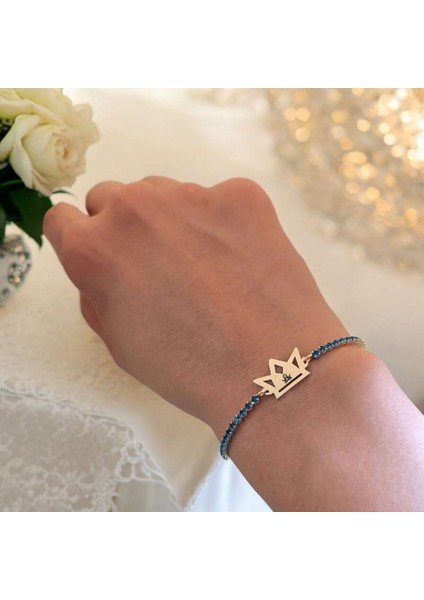 Hz Ali Temalı Taç Figürlü 14 Ayar Altın Plakalı Mavi Taş Desenli Hediye Bileklik-466SEMBOL