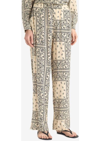 Yeni Sezon Regular Fit Şal Desenli Viskon Plaj Pantolonu-Fall In Love