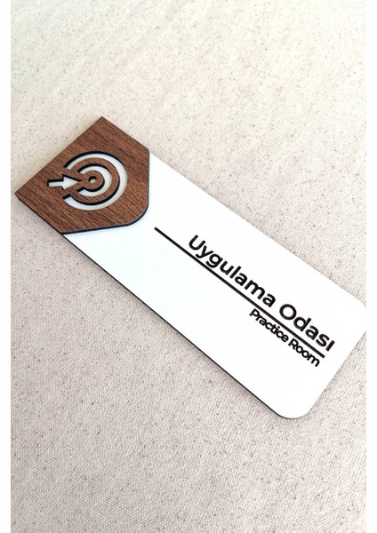 Uygulama Odası Kapı Tabelası – Mdf Yönlendirme Levhası | 19X7 cm Çift Katmanlı modelleri