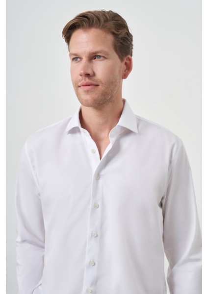 Erkek Beyaz Pamuk Trend Slim Fit Dar Kesim Non Iron Gömlek modelleri