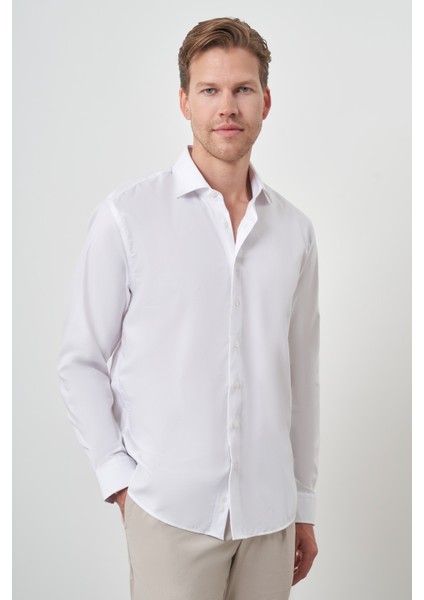 Erkek Beyaz Pamuk Trend Slim Fit Dar Kesim Non Iron Gömlek fırsatları