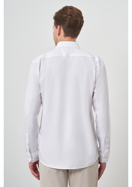Erkek Beyaz Pamuk Trend Slim Fit Dar Kesim Non Iron Gömlek indirimleri