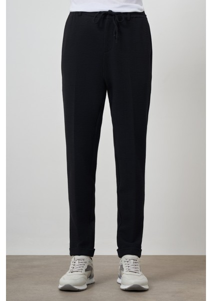 Erkek Lacivert Trend Slim Fit Ipli Jogger Pantolon