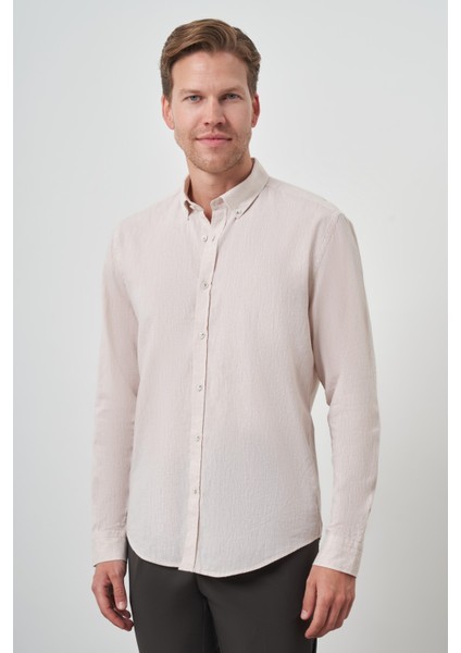 Erkek Bej Keten Trend Dynamic Fit Düğmeli Yaka Gömlek