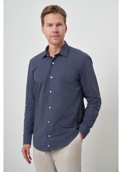 Erkek Lacivert Pamuk Trend Slim Fit Sert Yaka Gömlek