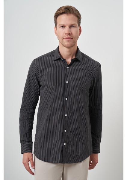 Erkek Siyah Pamuk Trend Slim Fit Sert Yaka Gömlek
