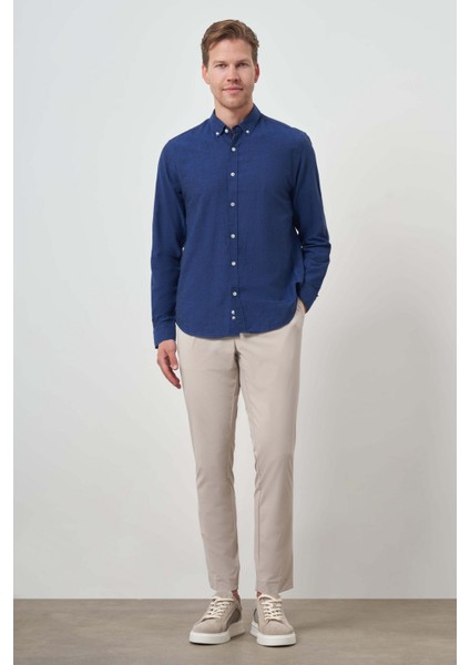 Erkek Indigo Keten Trend Dynamic Fit Düğmeli Yaka Gömlek