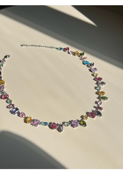 Renkli Taşlı Gökkuşağı Aurora Kolye – Göz Alıcı ve Canlı Tasarım modelleri