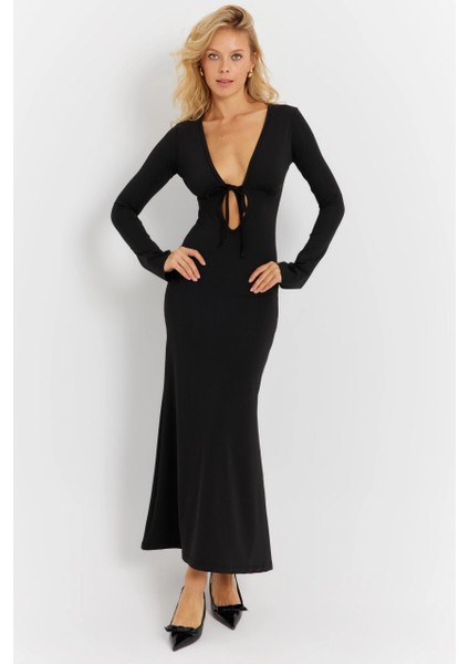 Kadın Siyah Önü Pencereli Midi Elbise EY2859