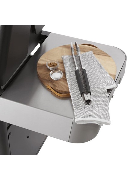 Genesis® E-435 Gas Grill