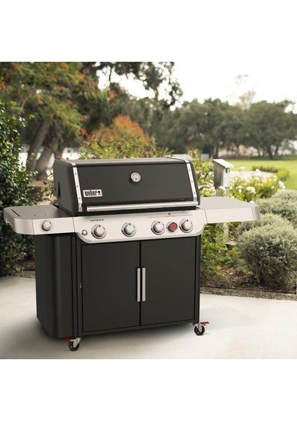Genesis® E-435 Gas Grill
