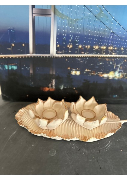 Büyük Lotus Mumluk , Yapraklı Mumluk