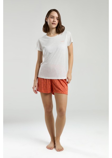 Kadın Beyaz Bisiklet Yaka Kısa Kol Şortlu Pijama Takım modelleri