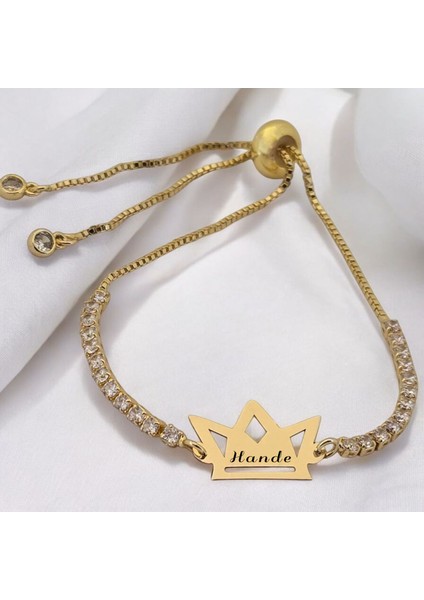 Hande İsmine Özel Beyaz Taş Detaylı Taç Motifli 14 Ayar Altın Plakalı Hediye Bileklik-471İsim fiyatları