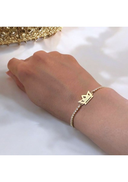 Sonsuz Aşk Temalı Beyaz Taş Detaylı Taç Motifli 14 Ayar Altın Plakalı Hediye Bileklik-471SEMBOL