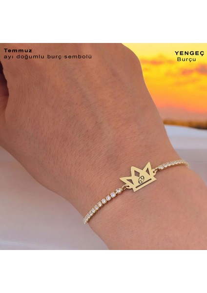 Temmuz Ayı Doğumları İçin Taç Motifli 14 Ayar Altın Plakalı Beyaz Taş Detaylı Hediye Bileklik-471AY fırsatları