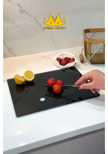 Cam Kesme Tahtası Şeffaf Füme Renk Temperli Cam Isıya Dayanıklı Kırılmaya Dayanıklı 25*35 cm