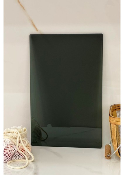 Cam Kesme Tahtası Şeffaf Füme Renk Temperli Cam Isıya Dayanıklı Kırılmaya Dayanıklı 25*35 cm