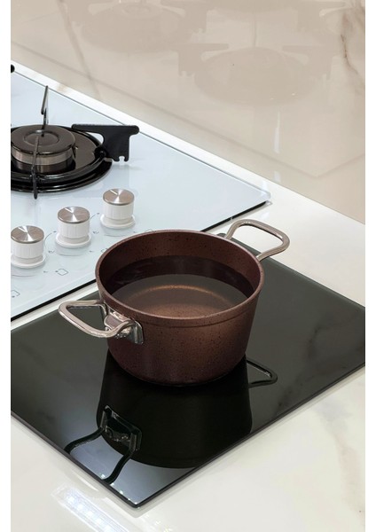 Cam Kesme Tahtası Şeffaf Füme Renk Temperli Cam Isıya Dayanıklı Kırılmaya Dayanıklı 25*35 cm