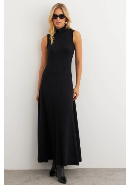 Kadın Siyah Basic Maxi Elbise TF29