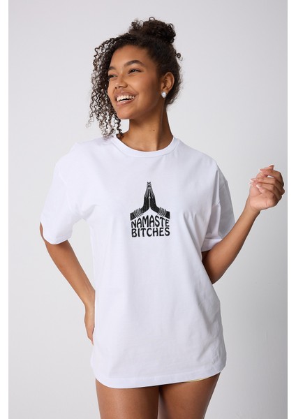 Yoga Temalı Namaste Baskılı Oversize Pamuklu Beyaz Kadın T-Shirt modelleri