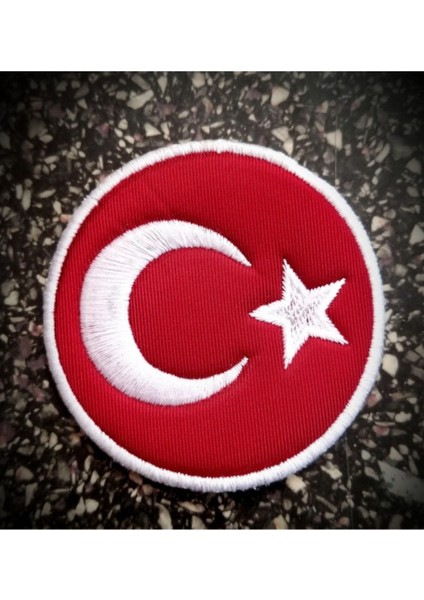 Türk Bayragı Yuvarlak Nakış Işlemeli