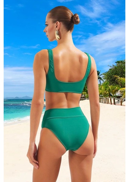 Desenli Bikini Takımı Özel Tasarım Ergonomik Kesim Hızlı Kuruyan Şık Detaylı Su Sporları Için modelleri