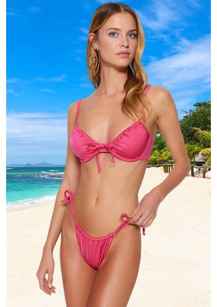 Desenli Bikini Takımı Şık Detaylı Ergonomik Kesim Hızlı Kuruyan Özel Tasarım Premium Kalite fiyatları