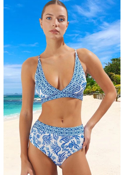 Desenli Üçgen Bikini Takımı Ergonomik Kesim Şık Detaylı Hızlı Kuruyan Su Sporları Için