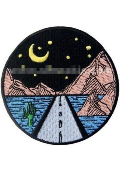 Yıldızlı Gece Altında Uzun Yol Nakış Işleme